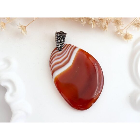 Golden Banded Agate Crystal Oval Shaped Large Silver Toned Vintage Pendant - Picture 2 of 12